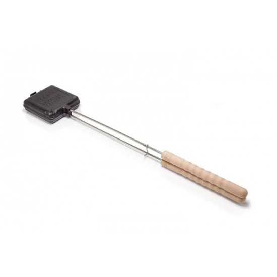 Μαντεμένιο σκεύος για τοστ Petromax μακρύ χερούλι | www.mantemi.gr