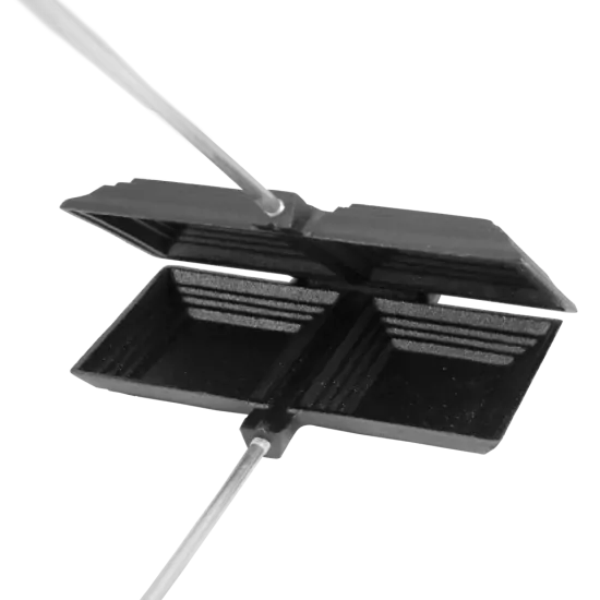 Μαντεμένιο σκεύος για τοστ δύο θέσεων Coghlans 68cm | www.mantemi.gr